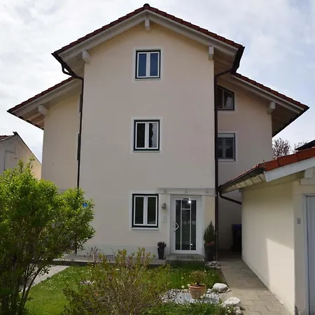 Ferienwohnung Dorfblick 아파트 키엠민크
